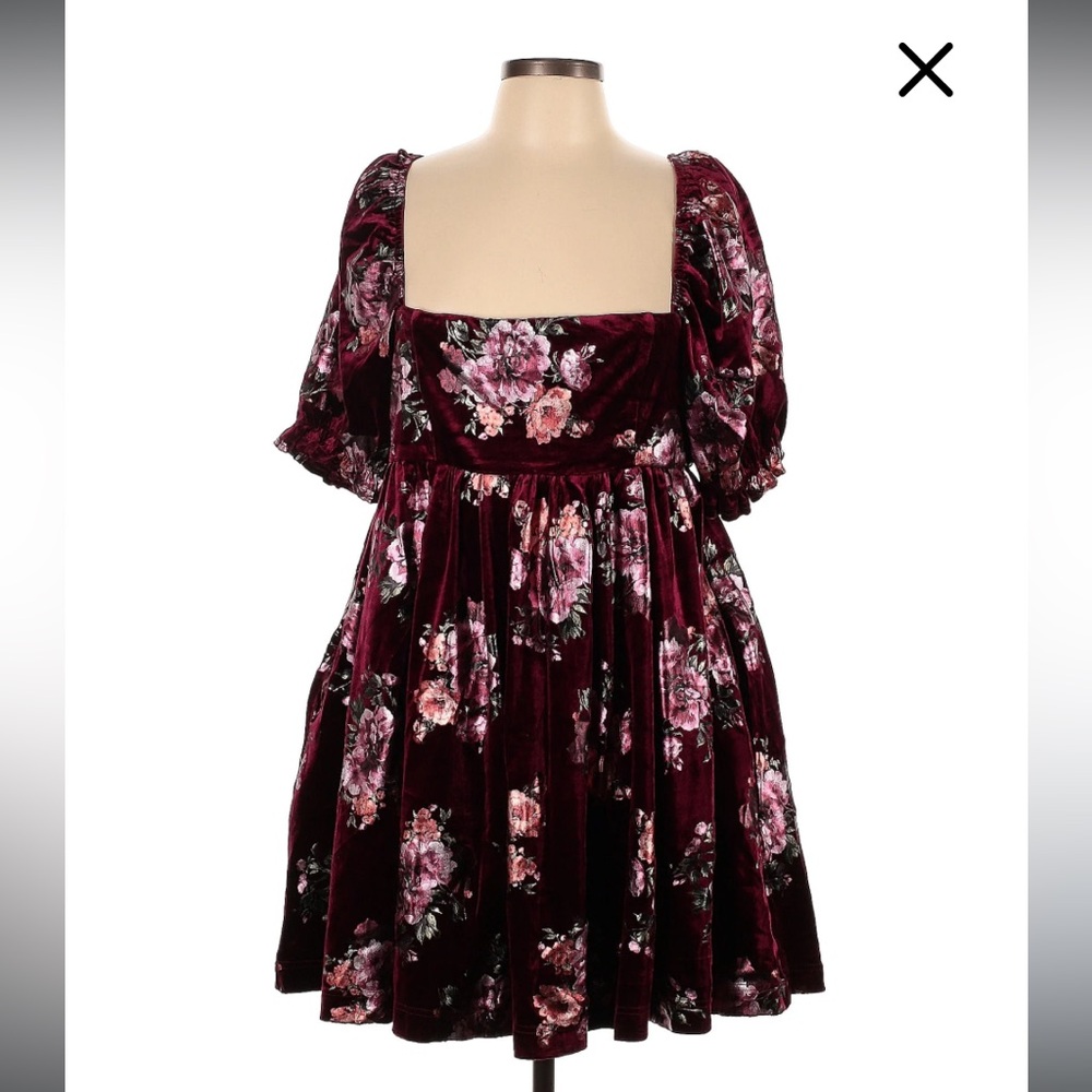 Floral Velvet Dress with Square Neckline